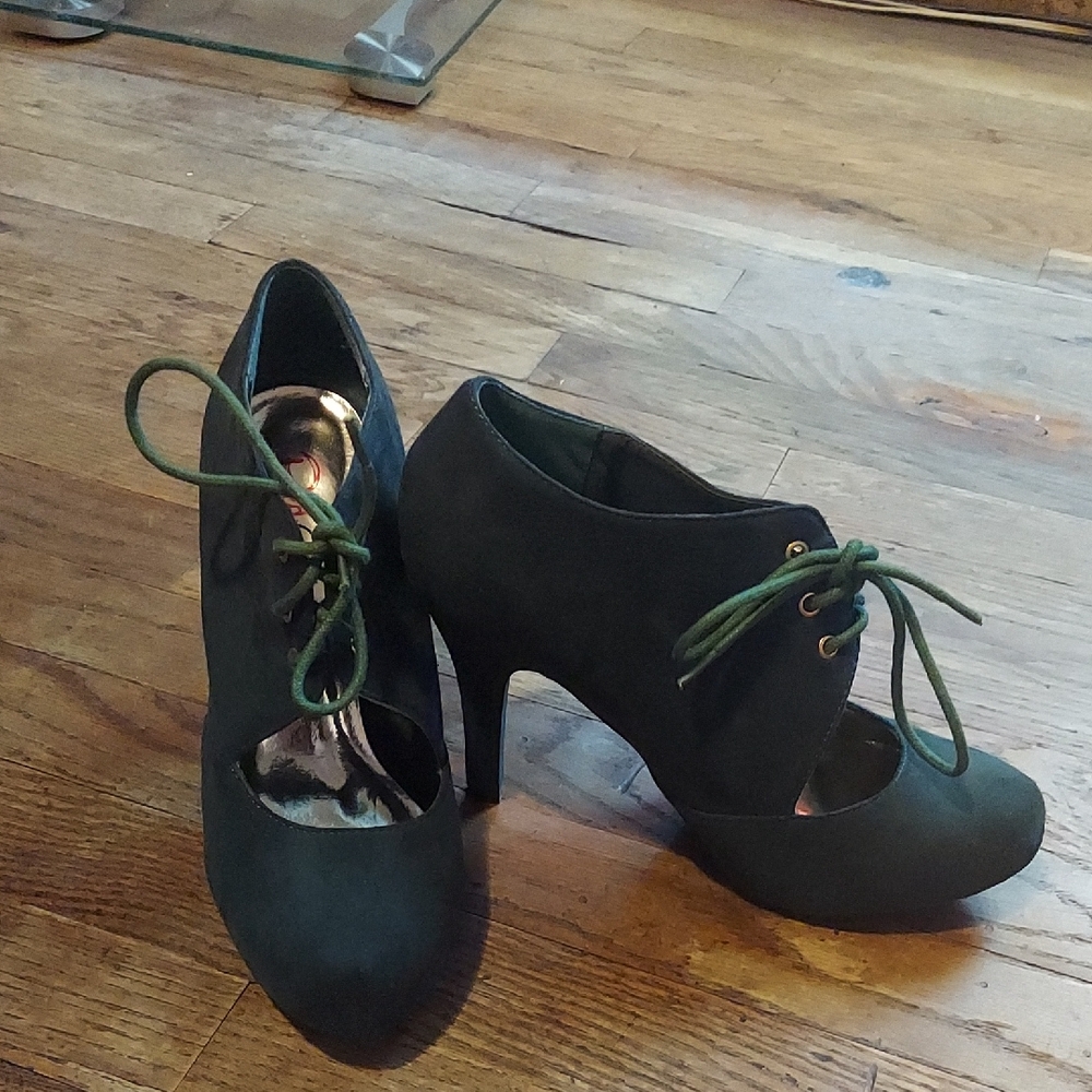 4 For $12 Red Circle Footwear Green Heeled Booties